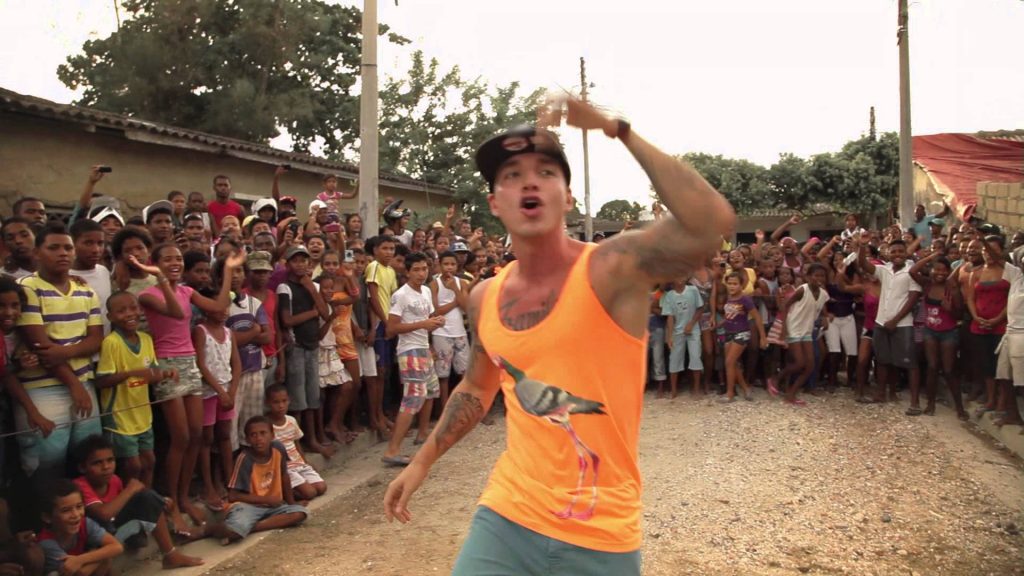 J Balvin – Tranquila
