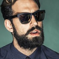 La barba de un hombre crece más rápido si piensa en sexo