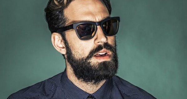 La barba de un hombre crece más rápido si piensa en sexo