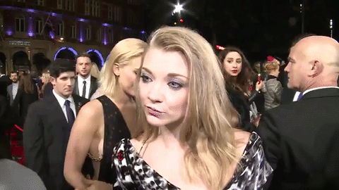 GIF_jennifer_lawrence_kisses_natalie_dormer_1 (1)