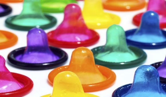 Alerta por alza de gonorrea y sífilis entre jóvenes chilenos