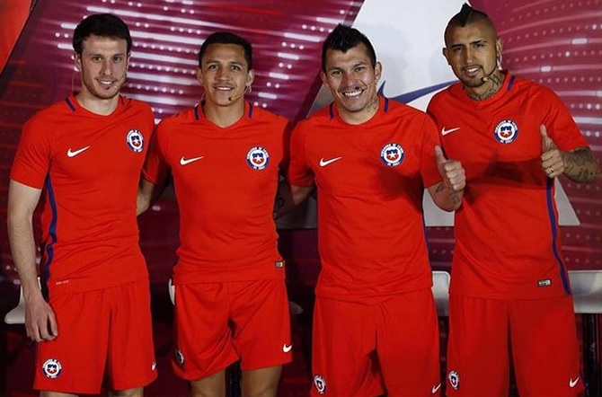 El Pitbull, Vidal y Alexis echaron la talla en la última conferencia