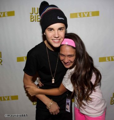 justin-bieber-Meet-Greets-at-Staples-Center-2012-justin-bieber-32373969-1500-1581