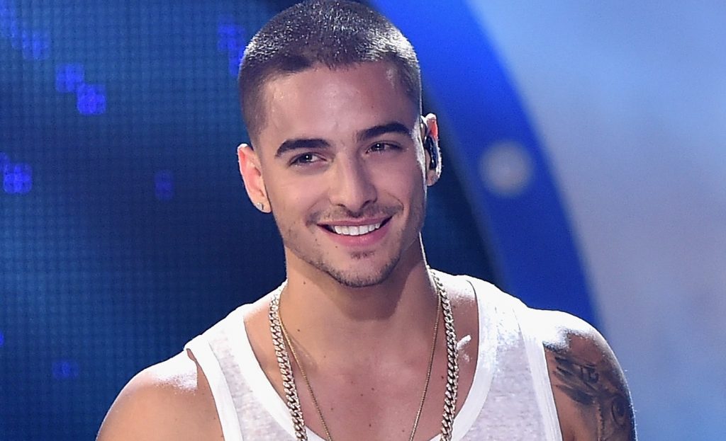 Maluma se puso extra cariñoso con una fan