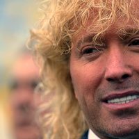 Farkas cumplirá su promesa y llenará de banderas el estadio