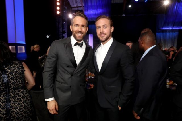 SANTA MONICA, CA - DECEMBER 11: Actors Ryan Reynolds (L) and Ryan Gosling attend The 22nd Annual Critics' Choice Awards at Barker Hangar on December 11, 2016 in Santa Monica, California. Christopher Polk/Getty Images for The Critics' Choice Awards /AFP
