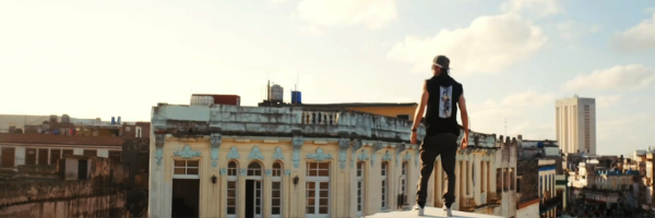 Inaudito: Roban a señora que estaba rezando en iglesia