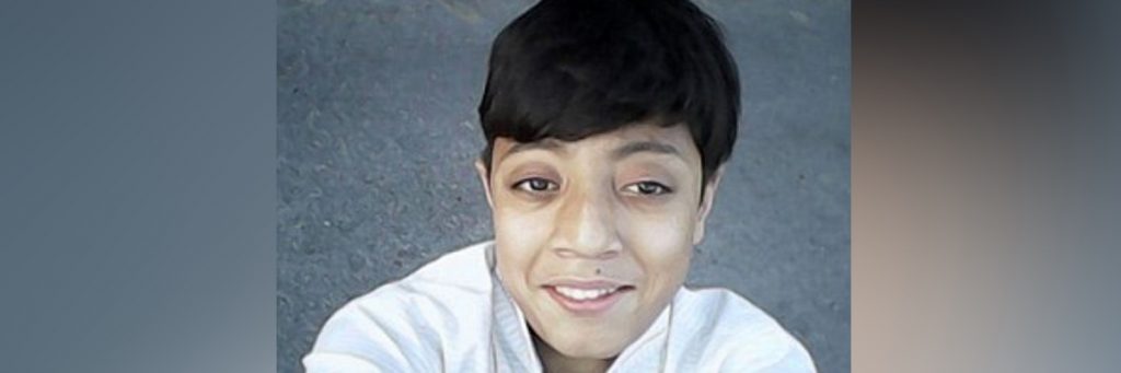 Niño con bizarra habilidad se vuelve viral