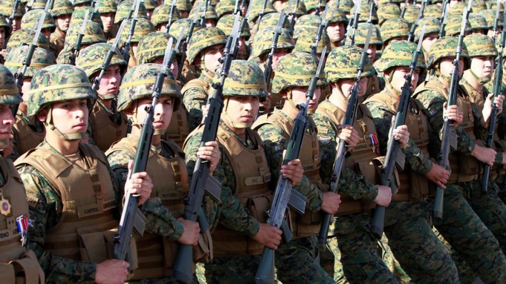 Indonesia reforma a adolescentes en cuarteles militares
