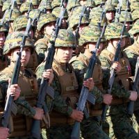 Indonesia reforma a adolescentes en cuarteles militares