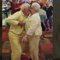 Abuelita se emocionó al ver a su marido gracias a la IA