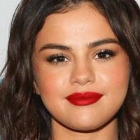 ¡Ahora todos quieren hijos! Selena Gómez planeaba adoptar antes de conocer a su actual pololo