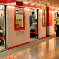 Revisa y anota al tiro los nuevos horarios de Metro de Santiago por adelanto del toque de queda