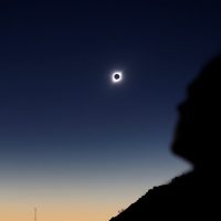 ¿Cantamos el himno de nuevo? Conoce la fecha del próximo Eclipse solar en Chile