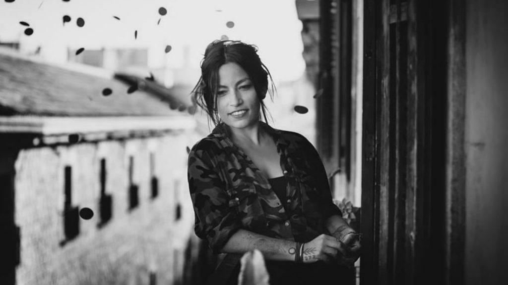 Ana Tijoux se luce con canción junto a actriz de “La casa de papel” 🎶
