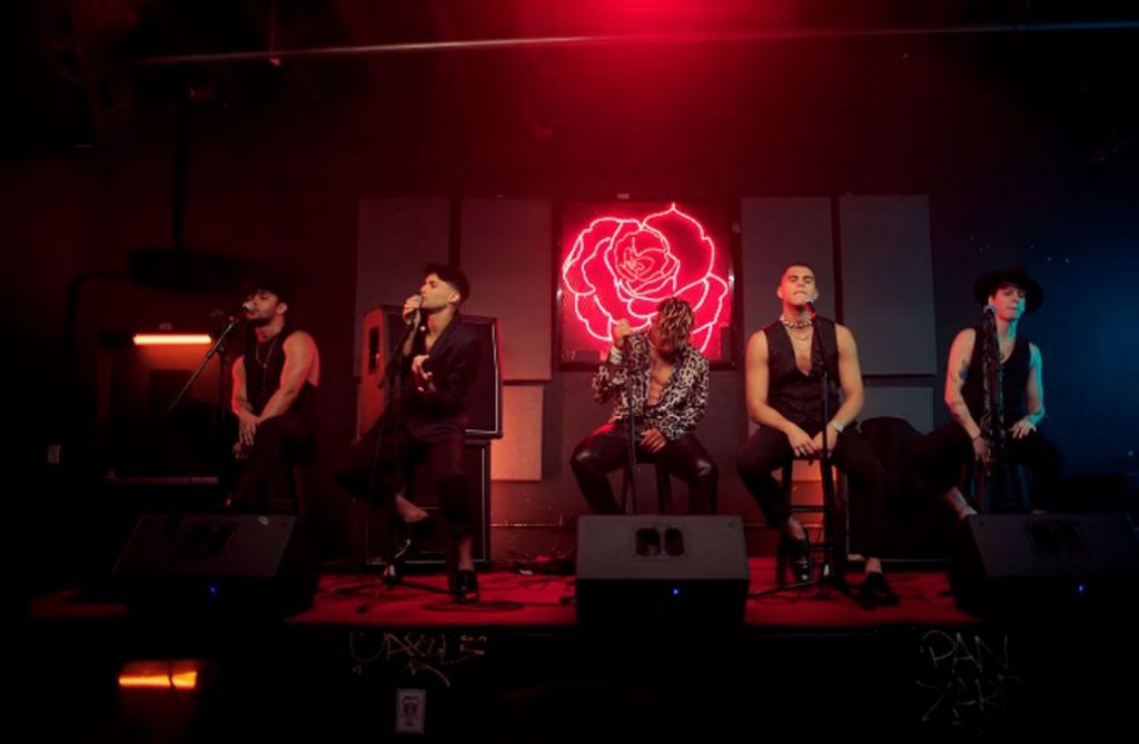 CNCO lanza un cover clásico y romántico de Franco de Vita