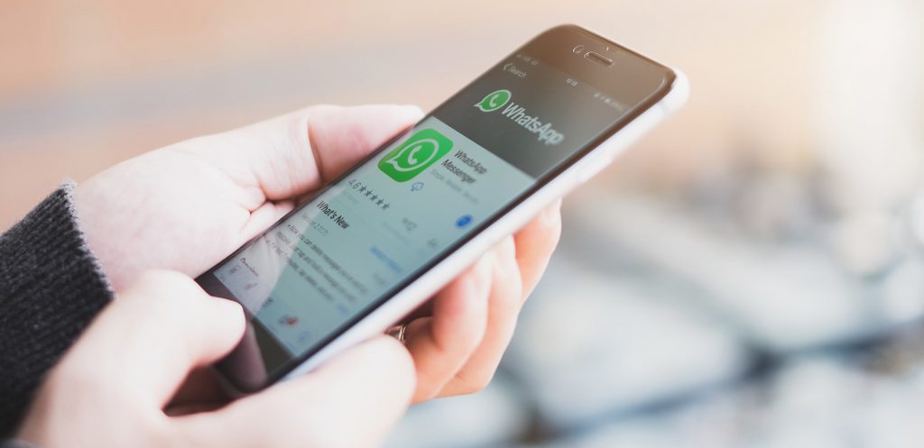 Para que te sobes: El uso de Whatsapp afecta directamente a nuestra columna