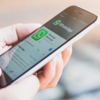 Para que te sobes: El uso de Whatsapp afecta directamente a nuestra columna