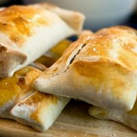 Mal necesario - NoooOoOooo la empanada mal cortada