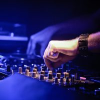 Si te lo perdiste, aquí puedes escuchar Tumba el Mix con DJ Rudbuay las veces que quieras