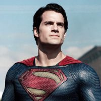 Se lo pelean: Henry Cavill está varios superhéroes, menos Superman