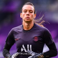 Christiane Endler busca otro desafío deportivo: La futbolista deja al PSG