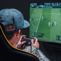 El es un experto en programación de videojuegos