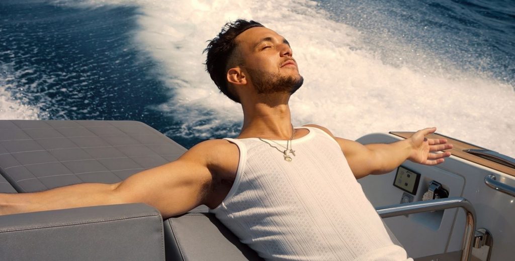 “Yate” volviste tendencia: C.Tangana dejó la patá con “polémica” foto tildada de “machista”