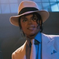 El horario punta se pasa más rápido con el ritmo de Smooth Criminal