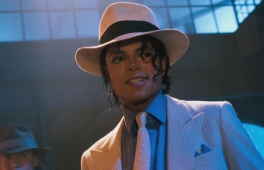 El horario punta se pasa más rápido con el ritmo de Smooth Criminal