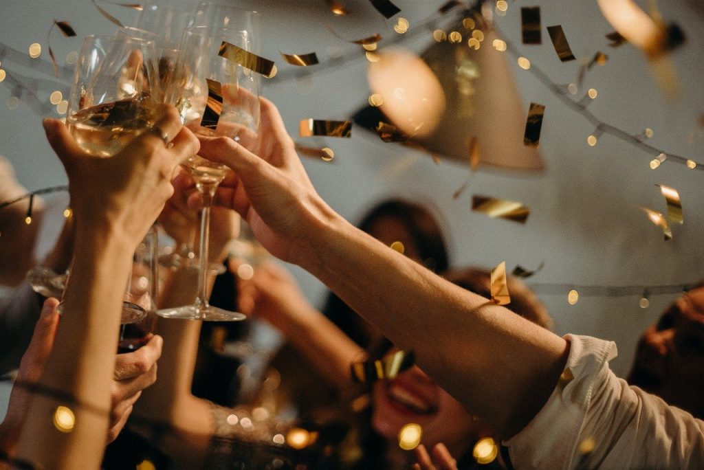 En el Sacando la Vuelta hablamos de las fiestas de empresa de fin de año
