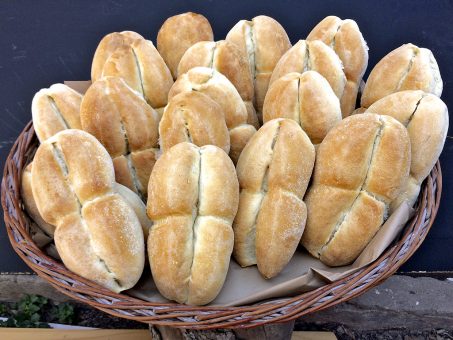 Cada chileno consumiría 90 kilos de pan al año