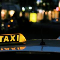 Uber V/S Taxista ¿Quién gana? - Caído del Katre