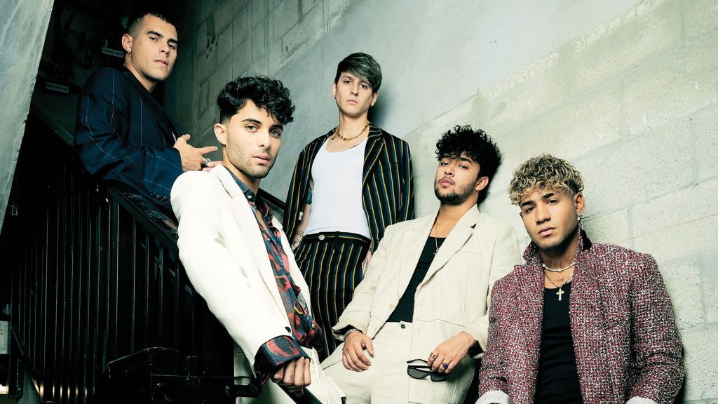 CNCO están a puro “Party, humo y alcohol” en su nuevo tema