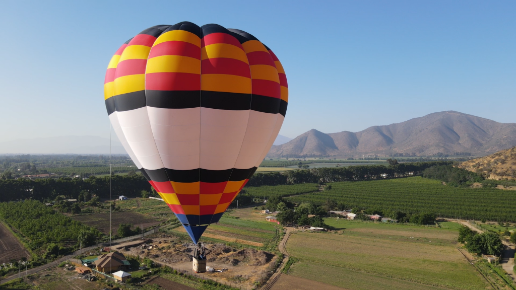 Aquí tienes un buen panorama pues: Festival de globos aerostáticos en Peñaflor