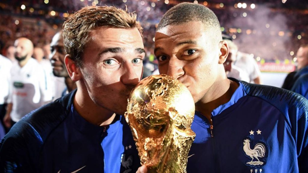 Gracias 2022 (?): A la primera guagua del año en Atacama le pusieron ‘Griezmann Mbappé’
