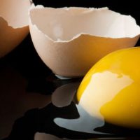 Gallinas enjauladas muestran conductas similares a la depresión