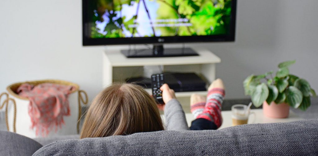 ¡Mira! Dónde ver series, películas y teleseries legal y gratis