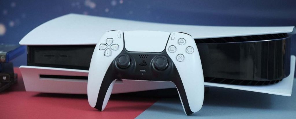 Joven es captado huyendo de terremoto solo con su Playstation 5
