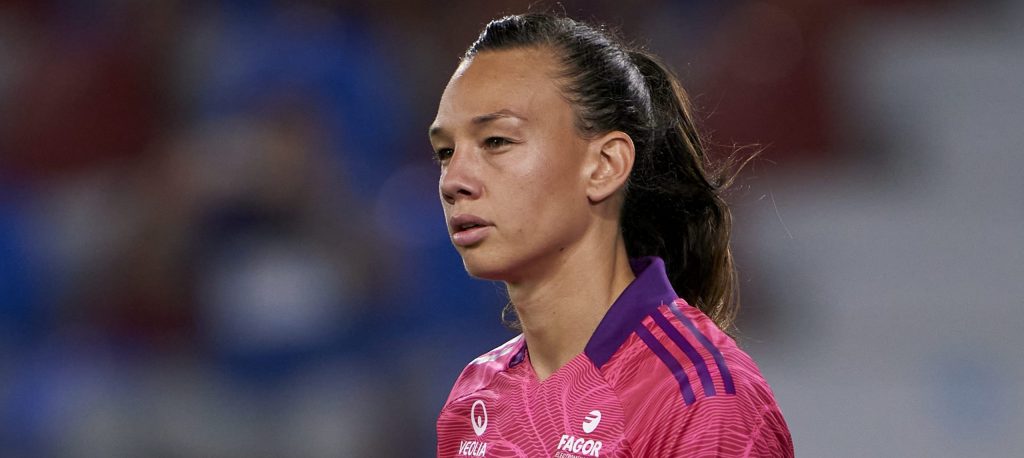 ¡Una grande! Christiane Endler se coronó como la tercera mejor arquera de la historia por la IFHHS