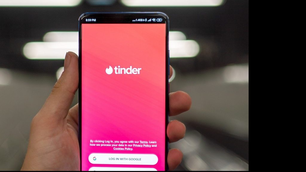 Mala cosa: Su cita de Tinder le robó hasta el alma