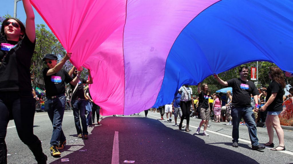 Mes del Orgullo: ¿Qué es la Bisexualidad?