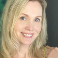 Madre religiosa confiesa su secreto: Está en Onlyfans y es millonaria