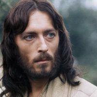 ¡Se aburrió que lo clavaran cada año! Actor de Jesús se defendió de un soldado romano del Vía Crucis