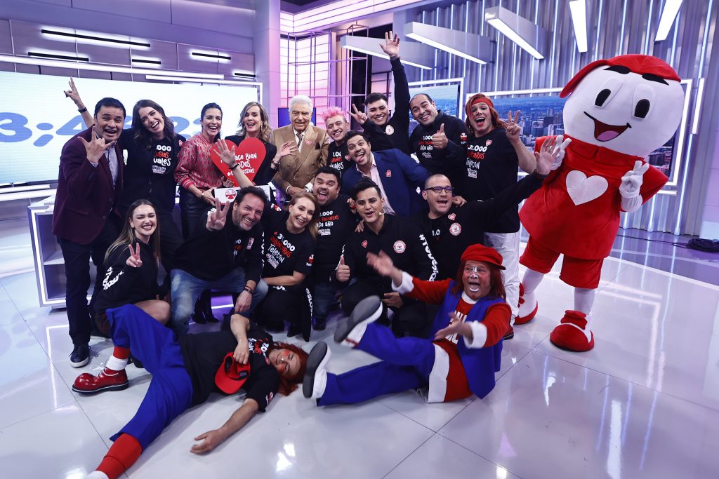 TELETÓN ENTREGA SIMBÓLICO CORAZÓN A CANALES DE TV Y ANUNCIA SU TRADICIONAL GIRA POR EL PAÍS