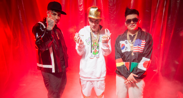 Marcianeke se lanza cantando con Carlitos Junior 24K y TuneChikidd