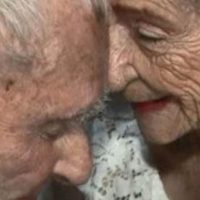 Abuelito frustró robo a su negocio a escobazos