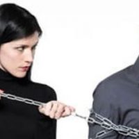 ¡Que levanten la mano los mandoneados!