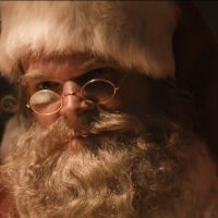 Primeros chascarros navideños: árbol duró segundos encendidos