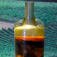 ¡Vivimos engañados! Las botellas de vidrio acumulan 50 veces más microplasticos